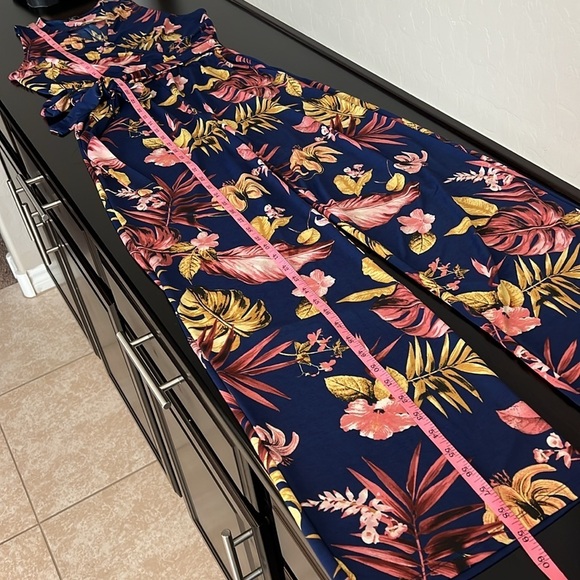 Blashe Jumpsuit tropical floral print straight leg surplice Vneck navy blue sz S - Picture 10 of 16